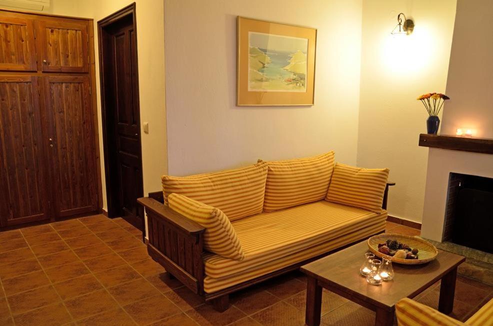 Esperos Suites & Villas Lafkos Zewnętrze zdjęcie